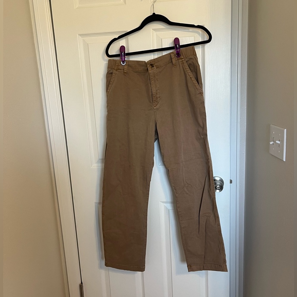 Old navy chino khaki pants with stretchy waist new without tags
